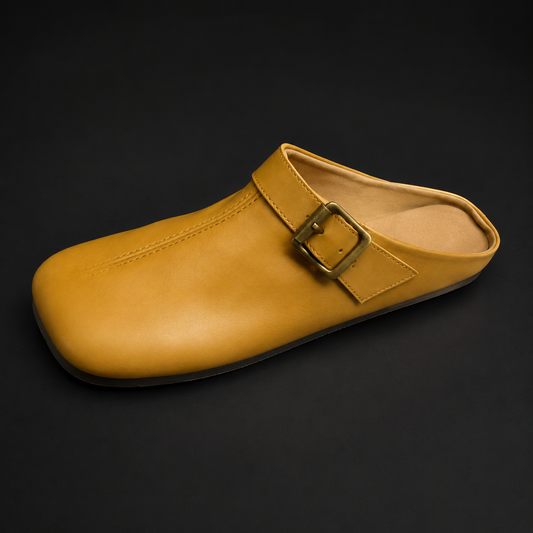 JARDIN BUCKLED LEATHER CLOG
