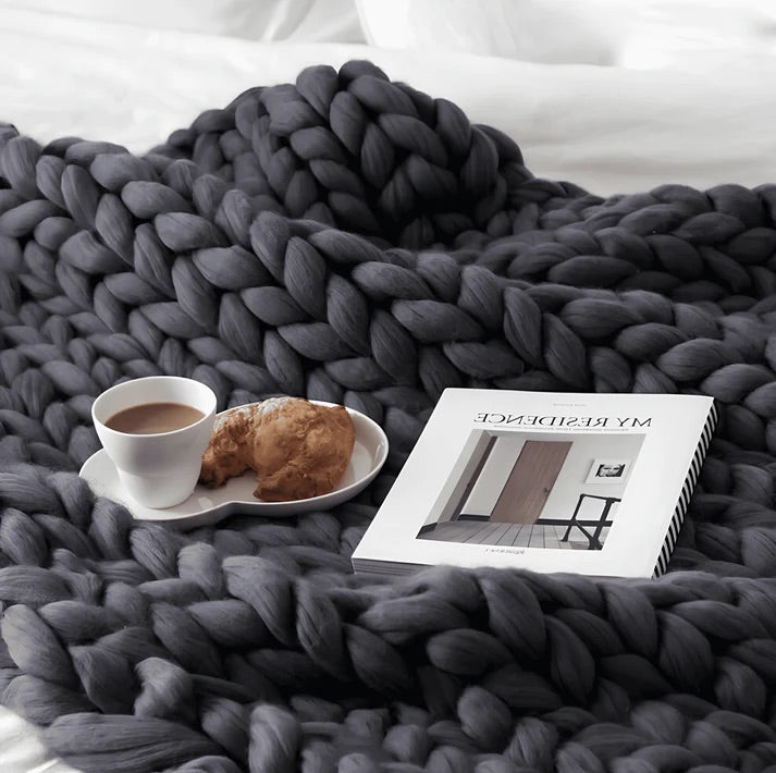 BRAVORA™  - COZY KNIT BLANKET